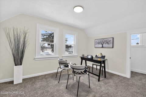 Tiny photo for 2432 Rochester Place, Northwood, OH 43619 (MLS # 10003226)