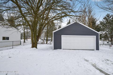 Tiny photo for 2432 Rochester Place, Northwood, OH 43619 (MLS # 10003226)