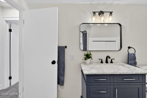 Tiny photo for 2432 Rochester Place, Northwood, OH 43619 (MLS # 10003226)