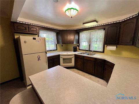 Tiny photo for 111 E Sugar Street, Leipsic, OH 45856 (MLS # 10005039)