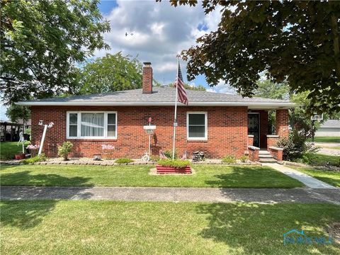 Tiny photo for 111 E Sugar Street, Leipsic, OH 45856 (MLS # 10005039)