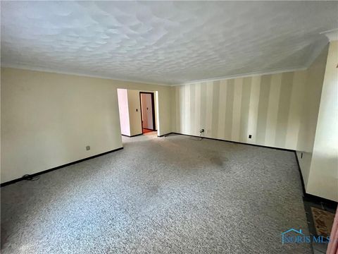 Tiny photo for 111 E Sugar Street, Leipsic, OH 45856 (MLS # 10005039)