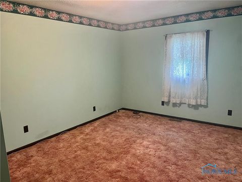 Tiny photo for 111 E Sugar Street, Leipsic, OH 45856 (MLS # 10005039)