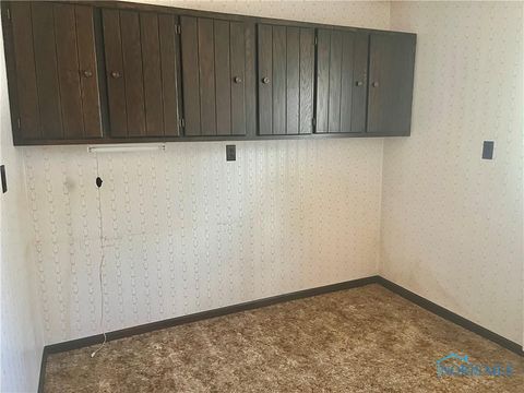 Tiny photo for 111 E Sugar Street, Leipsic, OH 45856 (MLS # 10005039)