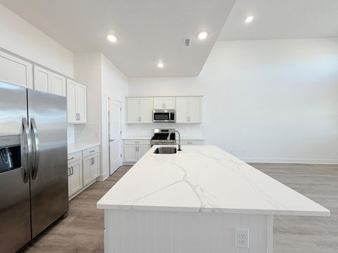 Photo of 237 S Bridge Road, Northwood, OH 43619 (MLS # 10006140)