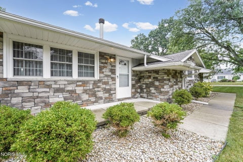Tiny photo for 7105 Washington Drive, Holland, OH 43528 (MLS # 10010206)