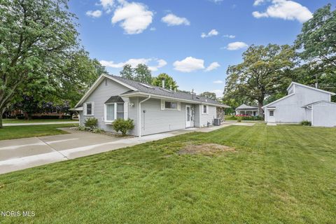 Tiny photo for 7105 Washington Drive, Holland, OH 43528 (MLS # 10010206)