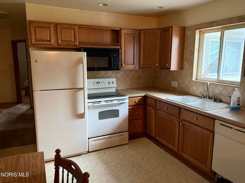 Tiny photo for 5724 W Rowland Road, Toledo, OH 43613 (MLS # 10006980)
