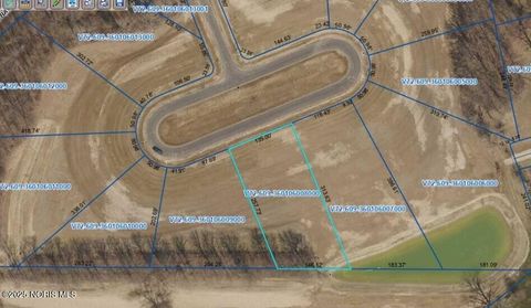 Tiny photo for 138 Coach House Loop, Bowling Green, OH 43402 (MLS # 10004430)