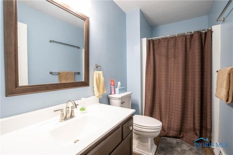 Tiny photo for 2218 Willowtree Lane, Maumee, OH 43537 (MLS # 10013591)
