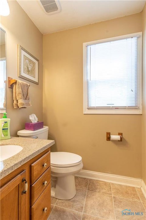 Tiny photo for 2218 Willowtree Lane, Maumee, OH 43537 (MLS # 10013591)