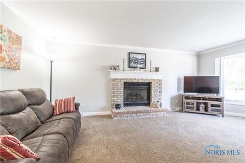 Tiny photo for 2218 Willowtree Lane, Maumee, OH 43537 (MLS # 10013591)