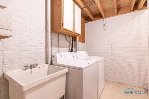 Tiny photo for 2218 Willowtree Lane, Maumee, OH 43537 (MLS # 10013591)
