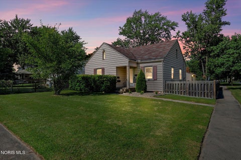 Photo of 1755 Watkins Drive, Toledo, OH 43614 (MLS # 10011582)