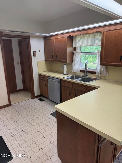 Tiny photo for 6002 Seaman Road, Oregon, OH 43616 (MLS # 10010273)