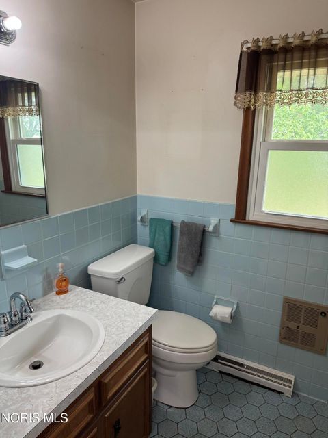 Tiny photo for 6002 Seaman Road, Oregon, OH 43616 (MLS # 10010273)