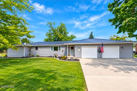 Photo of 403 Enterprise Street, Leipsic, OH 45856 (MLS # 10013463)