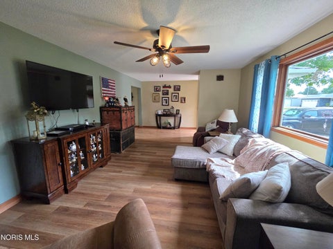 Tiny photo for 403 Enterprise Street, Leipsic, OH 45856 (MLS # 10013463)