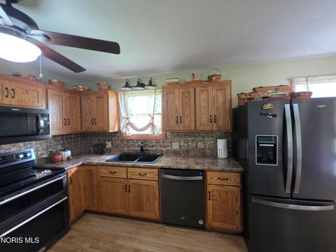Tiny photo for 403 Enterprise Street, Leipsic, OH 45856 (MLS # 10013463)