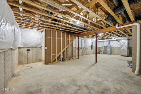 Tiny photo for 5882 Kacy Lane, Oregon, OH 43616 (MLS # 10014813)