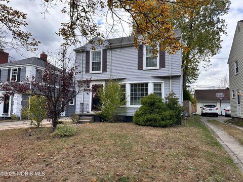 Photo of 2927 Sherbrooke Road, Toledo, OH 43606 (MLS # 10000884) Photo of 2927 Sherbrooke Road, Toledo, OH 43606 (MLS # 10000884)