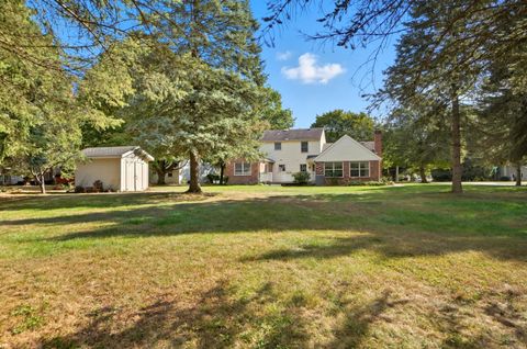 Tiny photo for 1054 Bourgogne Avenue, Bowling Green, OH 43402 (MLS # 10006117)