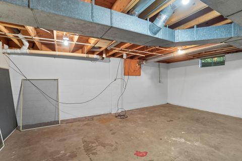 Tiny photo for 1054 Bourgogne Avenue, Bowling Green, OH 43402 (MLS # 10006117)