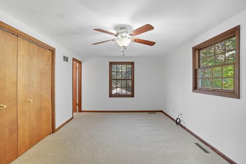 Tiny photo for 1054 Bourgogne Avenue, Bowling Green, OH 43402 (MLS # 10006117)