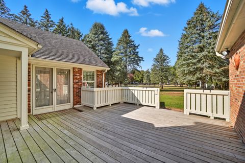 Tiny photo for 1054 Bourgogne Avenue, Bowling Green, OH 43402 (MLS # 10006117)
