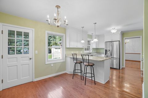 Tiny photo for 1054 Bourgogne Avenue, Bowling Green, OH 43402 (MLS # 10006117)