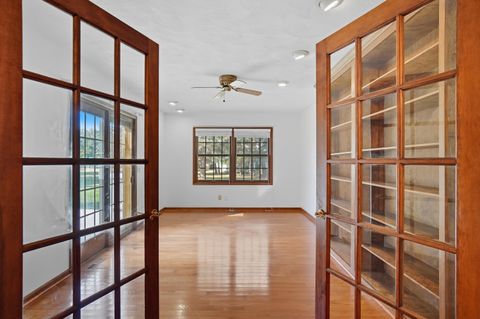 Tiny photo for 1054 Bourgogne Avenue, Bowling Green, OH 43402 (MLS # 10006117)