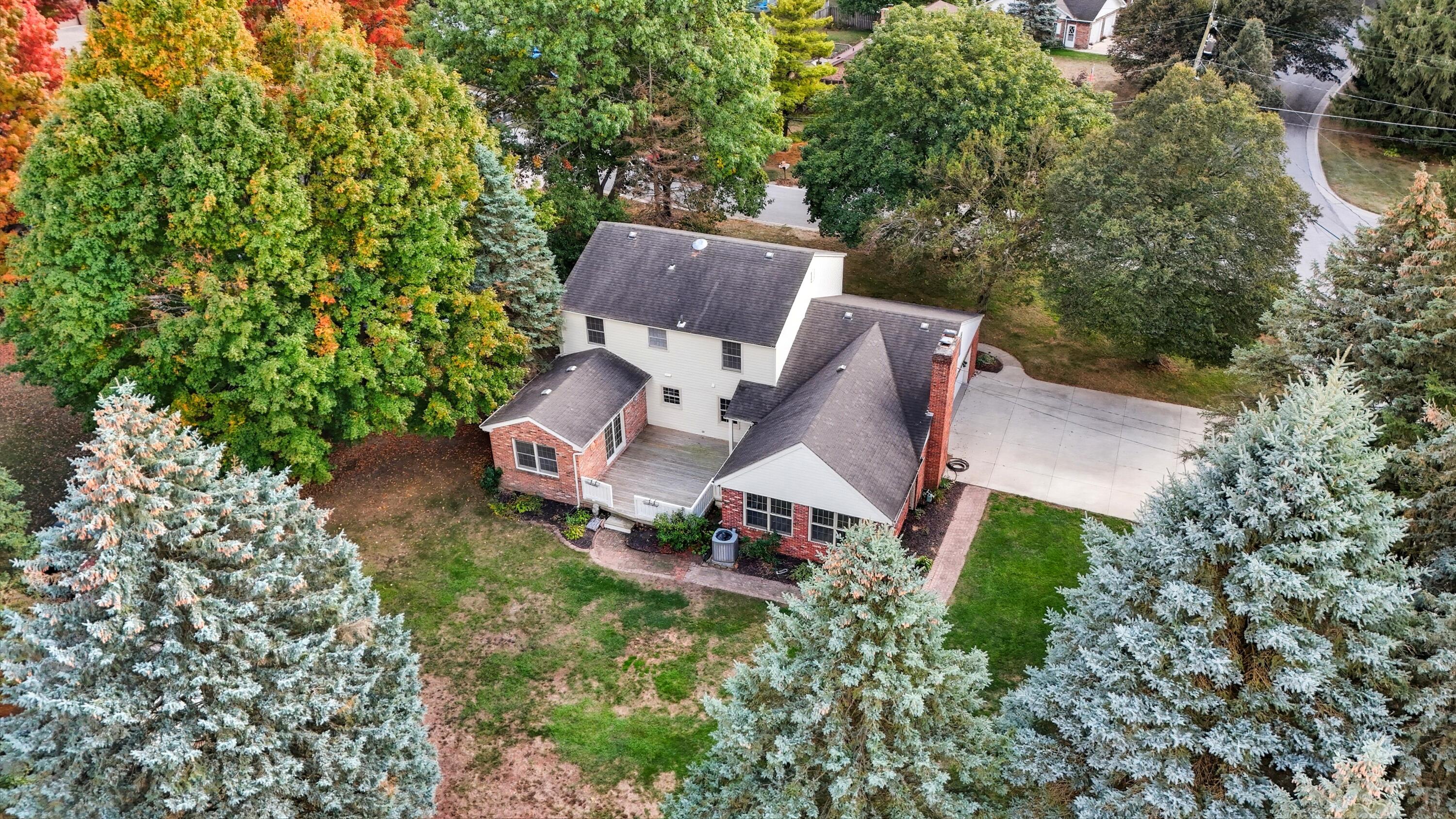 1054 Bourgogne Avenue