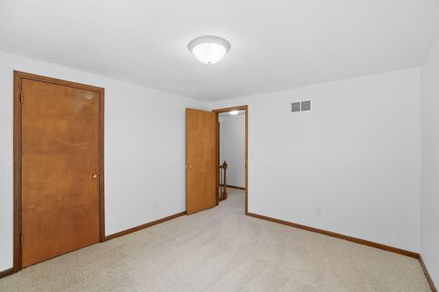 Tiny photo for 1054 Bourgogne Avenue, Bowling Green, OH 43402 (MLS # 10006117)