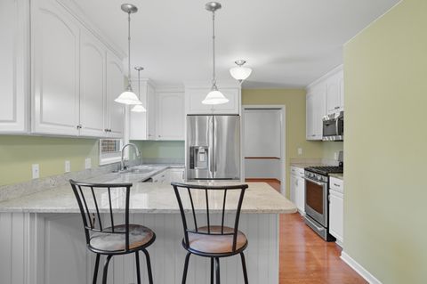 Tiny photo for 1054 Bourgogne Avenue, Bowling Green, OH 43402 (MLS # 10006117)