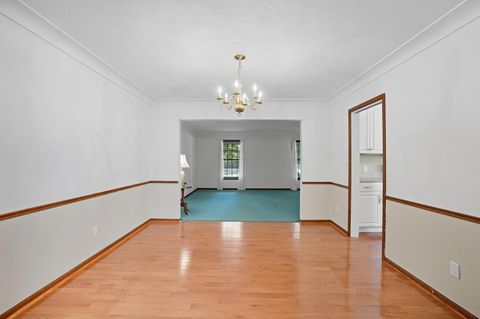 Tiny photo for 1054 Bourgogne Avenue, Bowling Green, OH 43402 (MLS # 10006117)