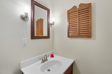 Tiny photo for 1054 Bourgogne Avenue, Bowling Green, OH 43402 (MLS # 10006117)