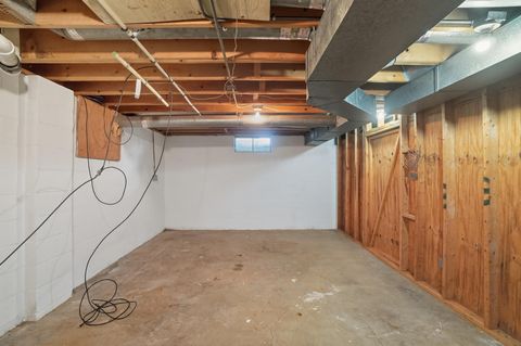 Tiny photo for 1054 Bourgogne Avenue, Bowling Green, OH 43402 (MLS # 10006117)