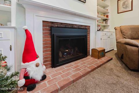 Tiny photo for 1620 Imperial Lane, Findlay, OH 45840 (MLS # 10002546)