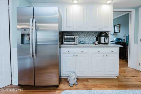 Tiny photo for 1620 Imperial Lane, Findlay, OH 45840 (MLS # 10002546)