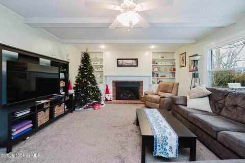 Tiny photo for 1620 Imperial Lane, Findlay, OH 45840 (MLS # 10002546)