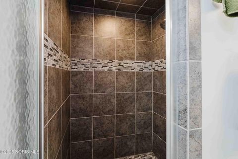 Tiny photo for 1620 Imperial Lane, Findlay, OH 45840 (MLS # 10002546)