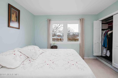 Tiny photo for 1620 Imperial Lane, Findlay, OH 45840 (MLS # 10002546)