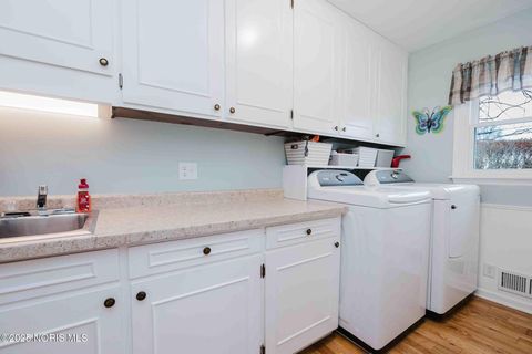 Tiny photo for 1620 Imperial Lane, Findlay, OH 45840 (MLS # 10002546)