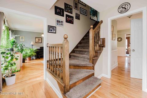 Tiny photo for 1620 Imperial Lane, Findlay, OH 45840 (MLS # 10002546)