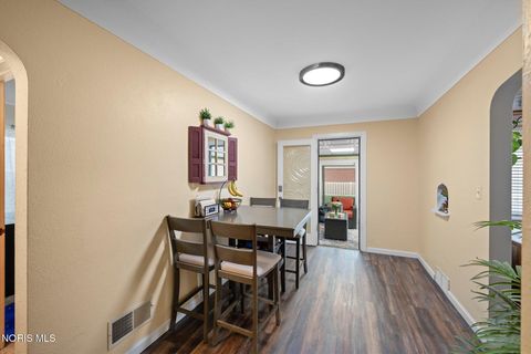 Tiny photo for 631 Ansonia Street, Oregon, OH 43616 (MLS # 10006459)