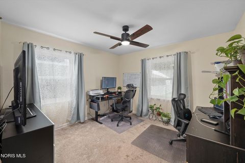 Tiny photo for 631 Ansonia Street, Oregon, OH 43616 (MLS # 10006459)