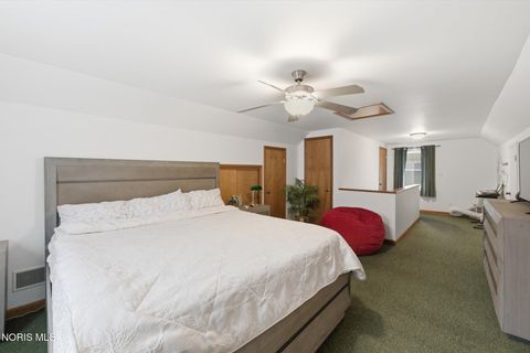 Tiny photo for 631 Ansonia Street, Oregon, OH 43616 (MLS # 10006459)