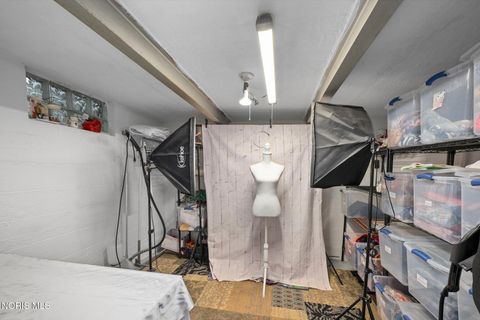 Tiny photo for 631 Ansonia Street, Oregon, OH 43616 (MLS # 10006459)