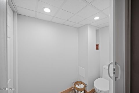 Tiny photo for 631 Ansonia Street, Oregon, OH 43616 (MLS # 10006459)