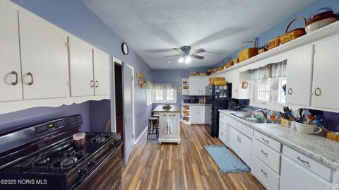 Tiny photo for 516 E Yeasting Street, Gibsonburg, OH 43431 (MLS # 10000402)